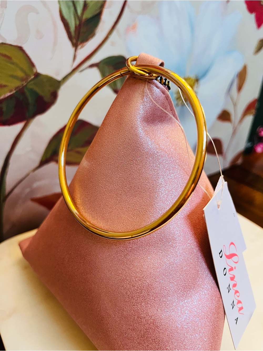 🚫Reserved🚫Linea Donna Pink Pyramid Shimmer Clutch with Gold Ring for Carry (NWT) - Picture 4 of 7